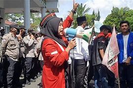 Mahasiswa Aceh Demo